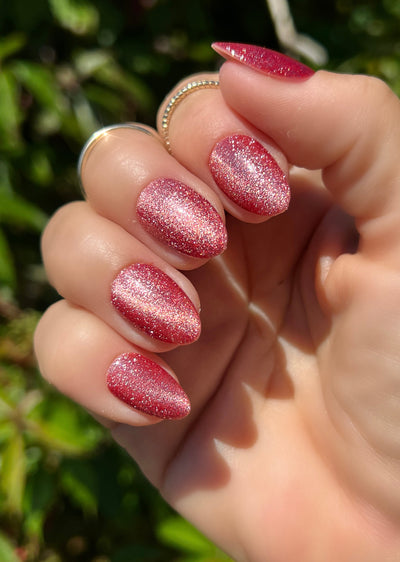 Gel Polish Crimson Platinum Cat Eye